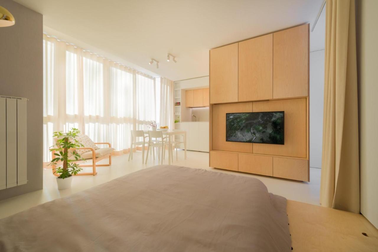Elegant Studio Apartment With Panoramic View โนวาโกริคา ภายนอก รูปภาพ